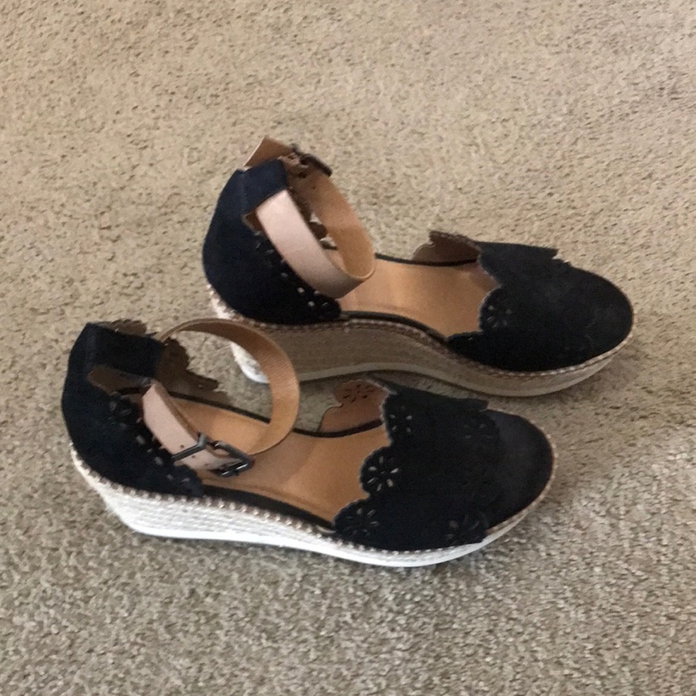 WOMENS SHOES - Picture 1 of 5